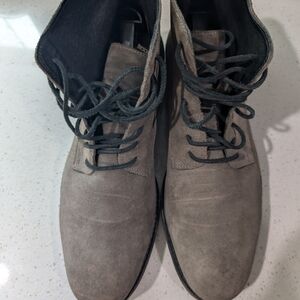 Men's Gray Suede Boots